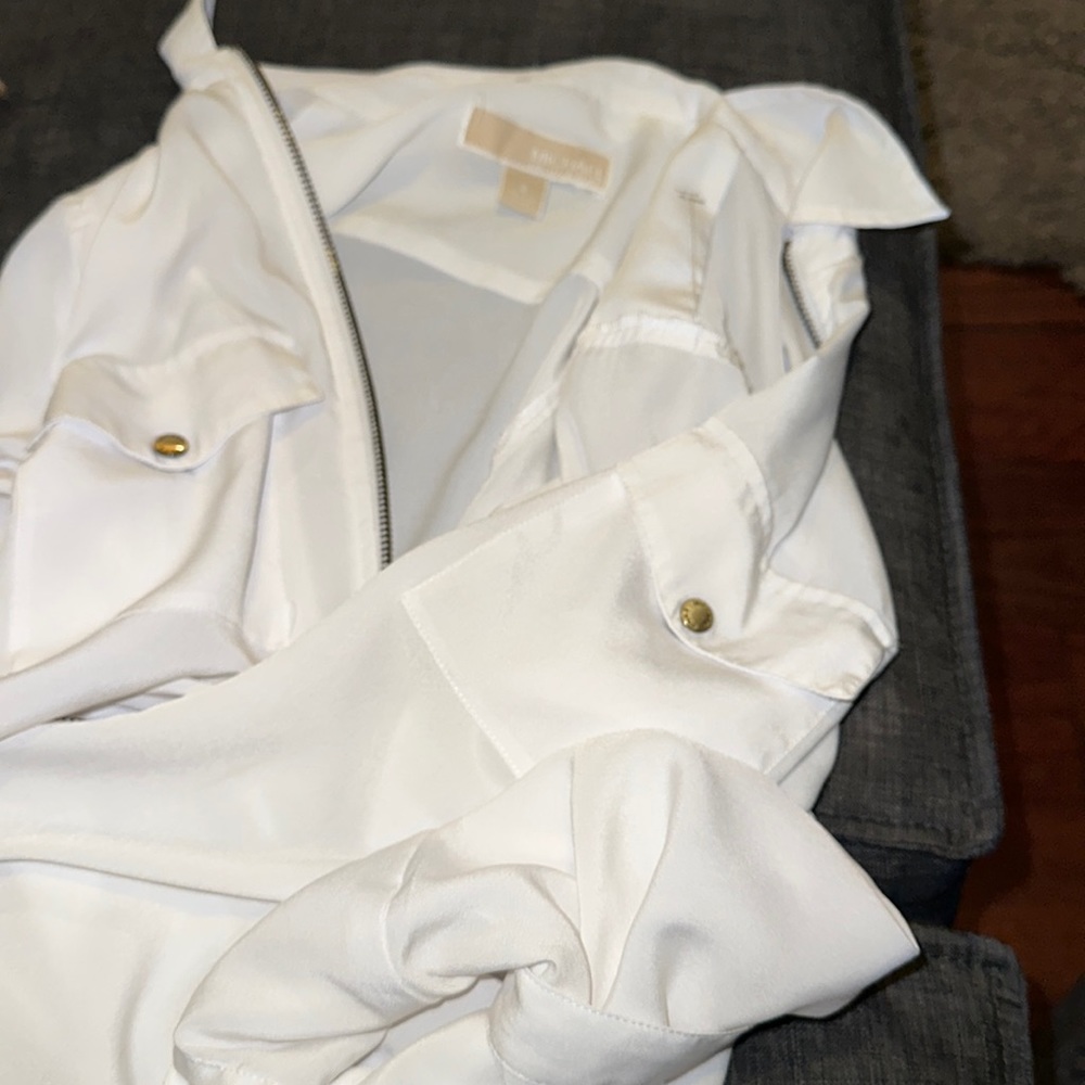 Cute MK blouse